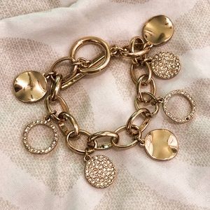 💎💎 NWOT Liz Claiborne Gold Charm Bracelet 💎💎